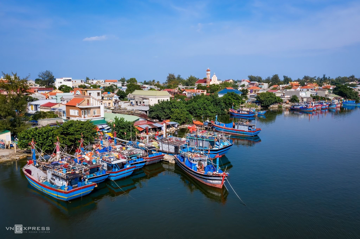 Tranquil beauty of Phu Hai fishing village