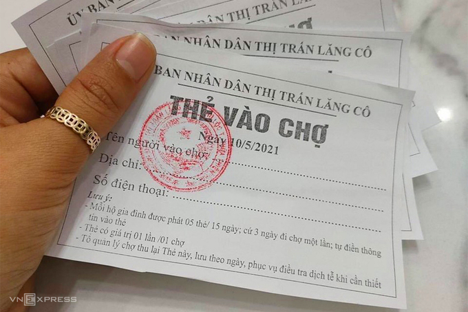 Thua Thien Hue adopts market entrance tickets amid growing Covid-19 threat