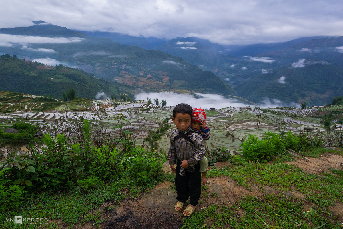 Bat Xat terraced fields mesmerizing in watery season