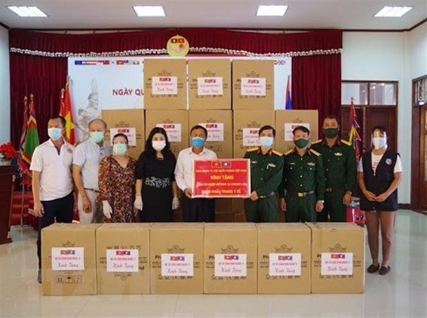 Vietnamese community joins hands with Lao government in Covid-19 fight