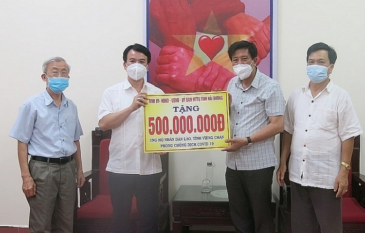 Hai Duong provide $21,792 in aid for Laos’ Covid-19 fight