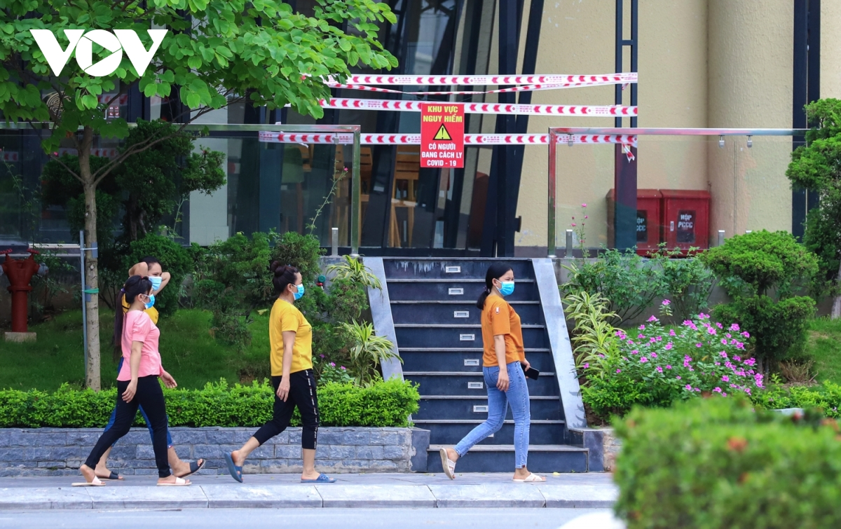 Vietnam's famous tourist attractions deserted amidst coronavirus surge