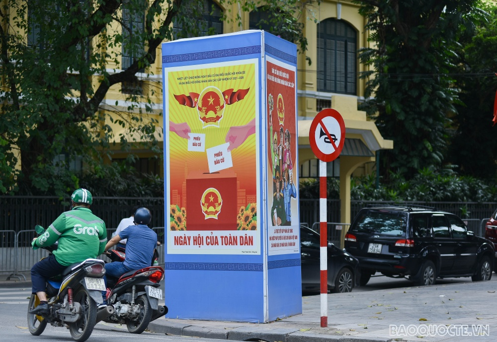In Photos and video: Hanoi streets radiantly decorated ahead of Elections