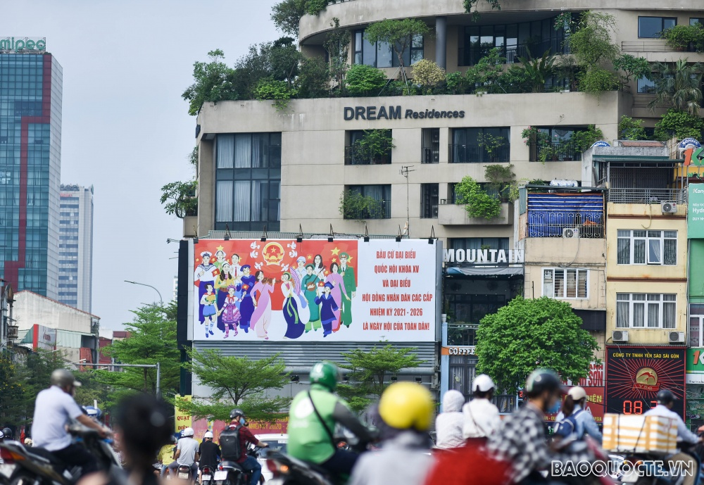 In Photos and video: Hanoi streets radiantly decorated ahead of Elections