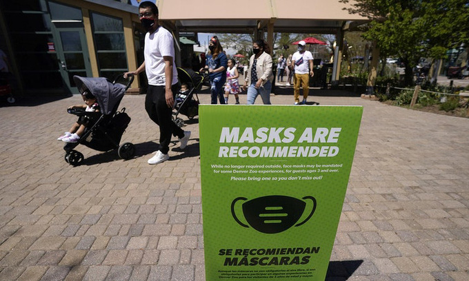 vietnamese in the united states loyal to face masks despite loosened regulation