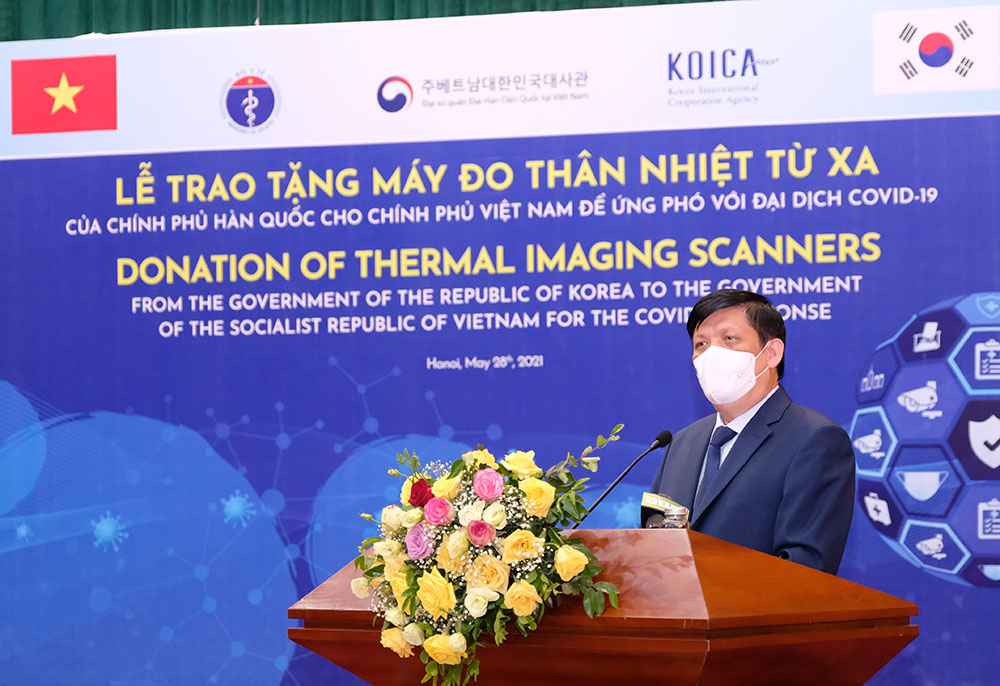South Korea supports Vietnam 40 thermal imaging scanners