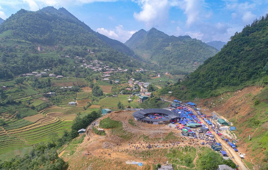 stunned by majestic natural landscape in bac ha mountainous district