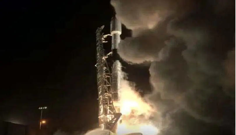 spacex successfully launched 60 starlink satellites into orbit