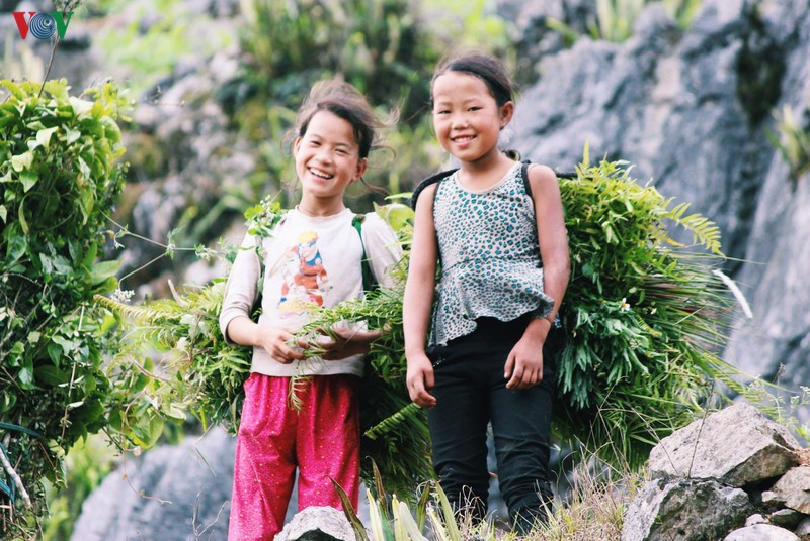 the hospitality of ethnic people on ha giang rocky plateau