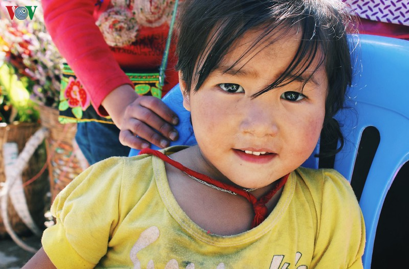 hospitality of ethnic people on ha giang rocky plateau