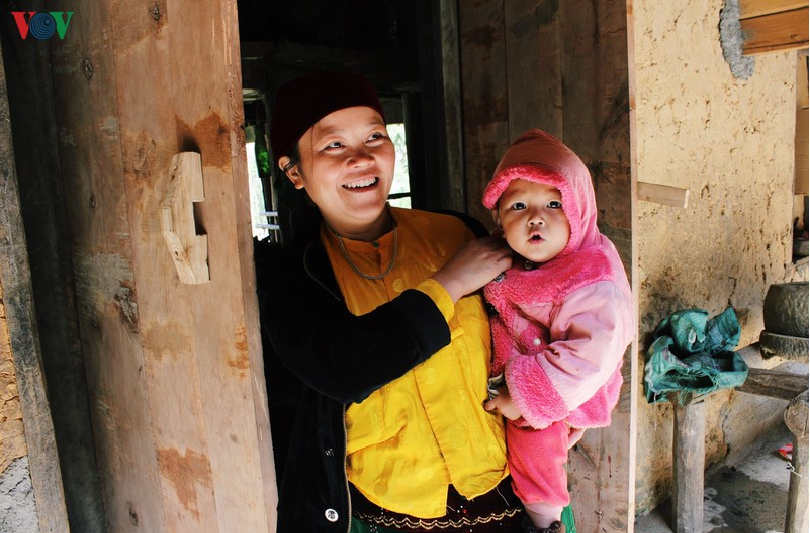 the hospitality of ethnic people on ha giang rocky plateau