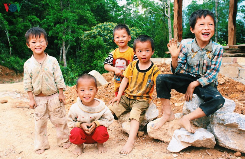 hospitality of ethnic people on ha giang rocky plateau