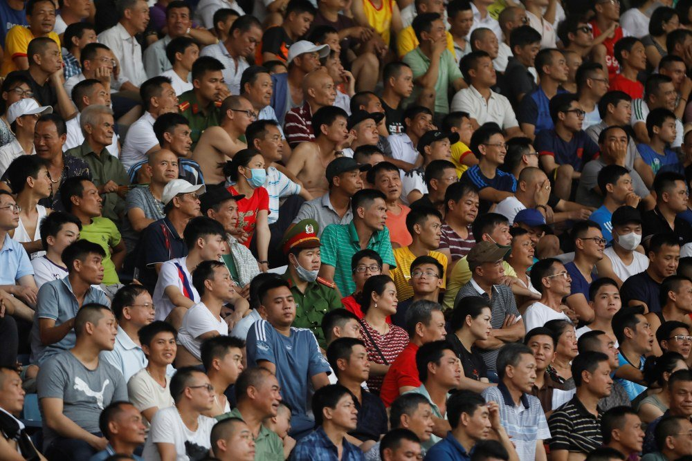 vietnams football returning to crowded stadiums overwhelms british media