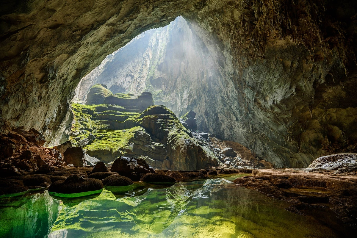 Ho Dong Tien Cave, Vietnam: Breaking Barriers World Travelers