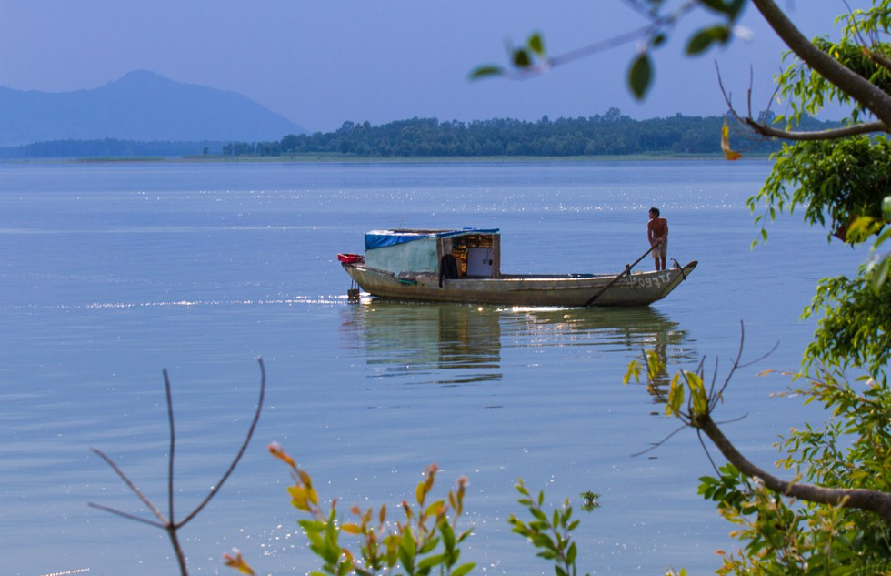 dau tieng lake the largest reservoir in southeast asia gorgeous on summer days