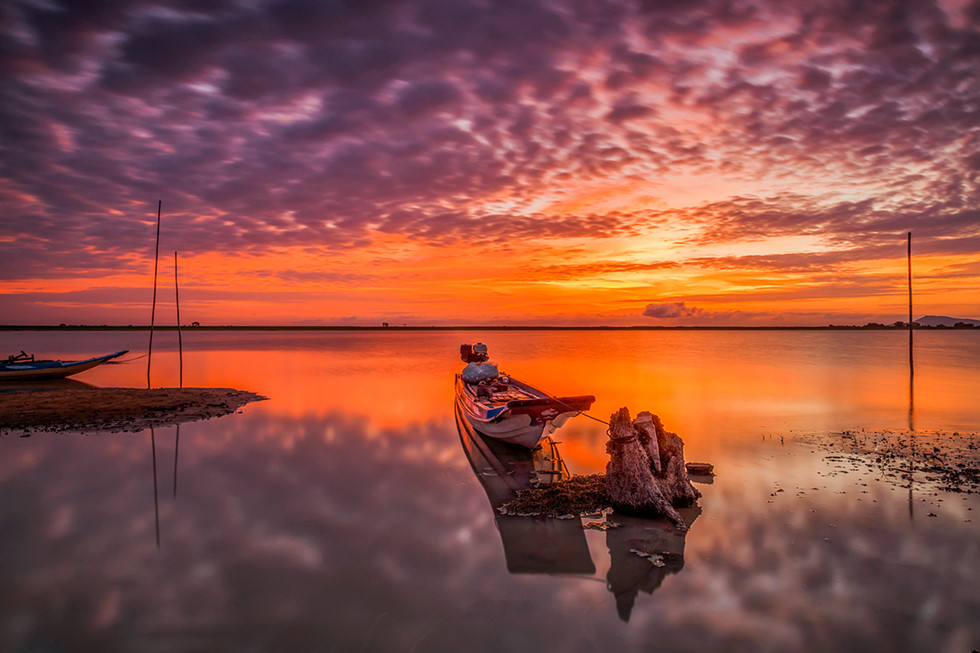 dau tieng lake the largest reservoir in southeast asia gorgeous on summer days