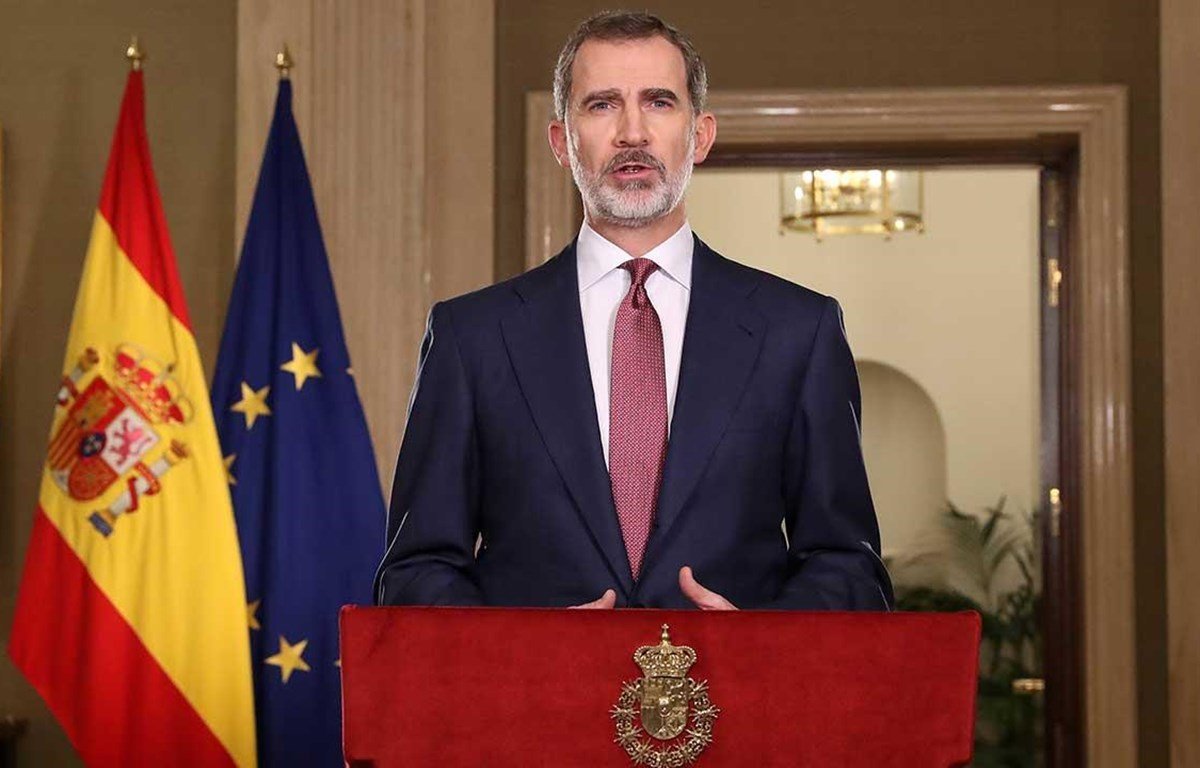 king of spain impressed with vietnams success in combating covid 19