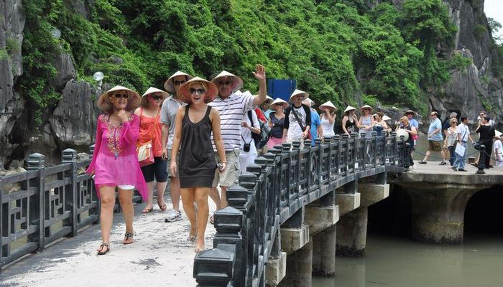 Vietnam not yet reopens to foreign tourists