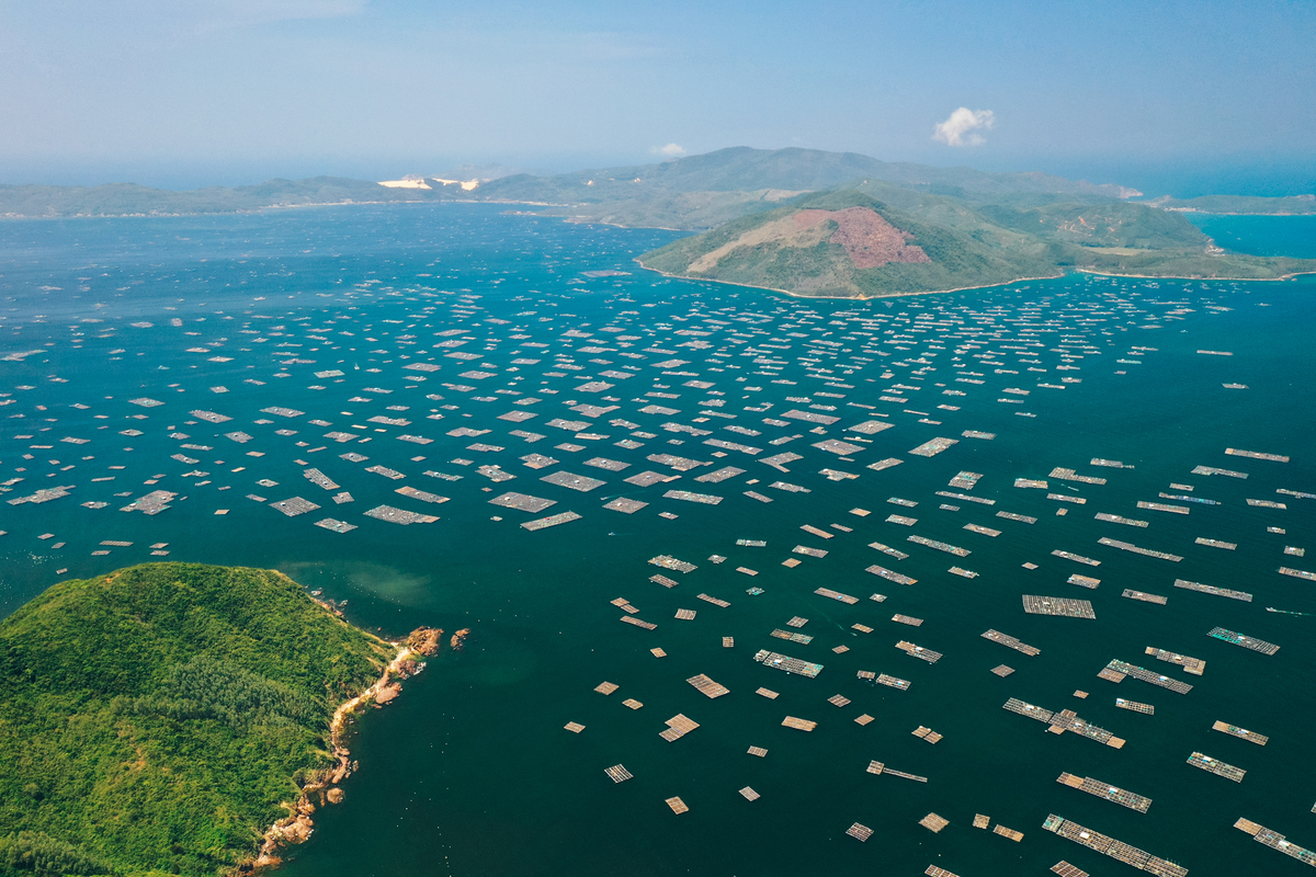 Breath-taking bird-eye view of Khanh Hoa - Phu Yen route