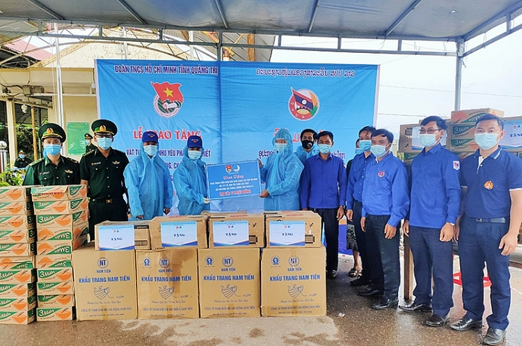 vietnam localities gift medical supplies to support laos covid 19 fight