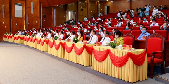 China pledges to create favorable conditions for Bac Giang lychees consumption