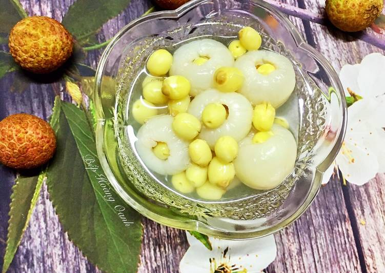 Lychee and lotus seed sweet soup, best dish to cool down on summer days, video