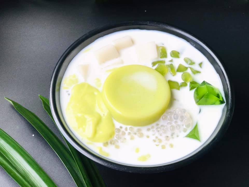Easy-to-follow recipe for sweet avocado soup - Vietnamese Cuisine