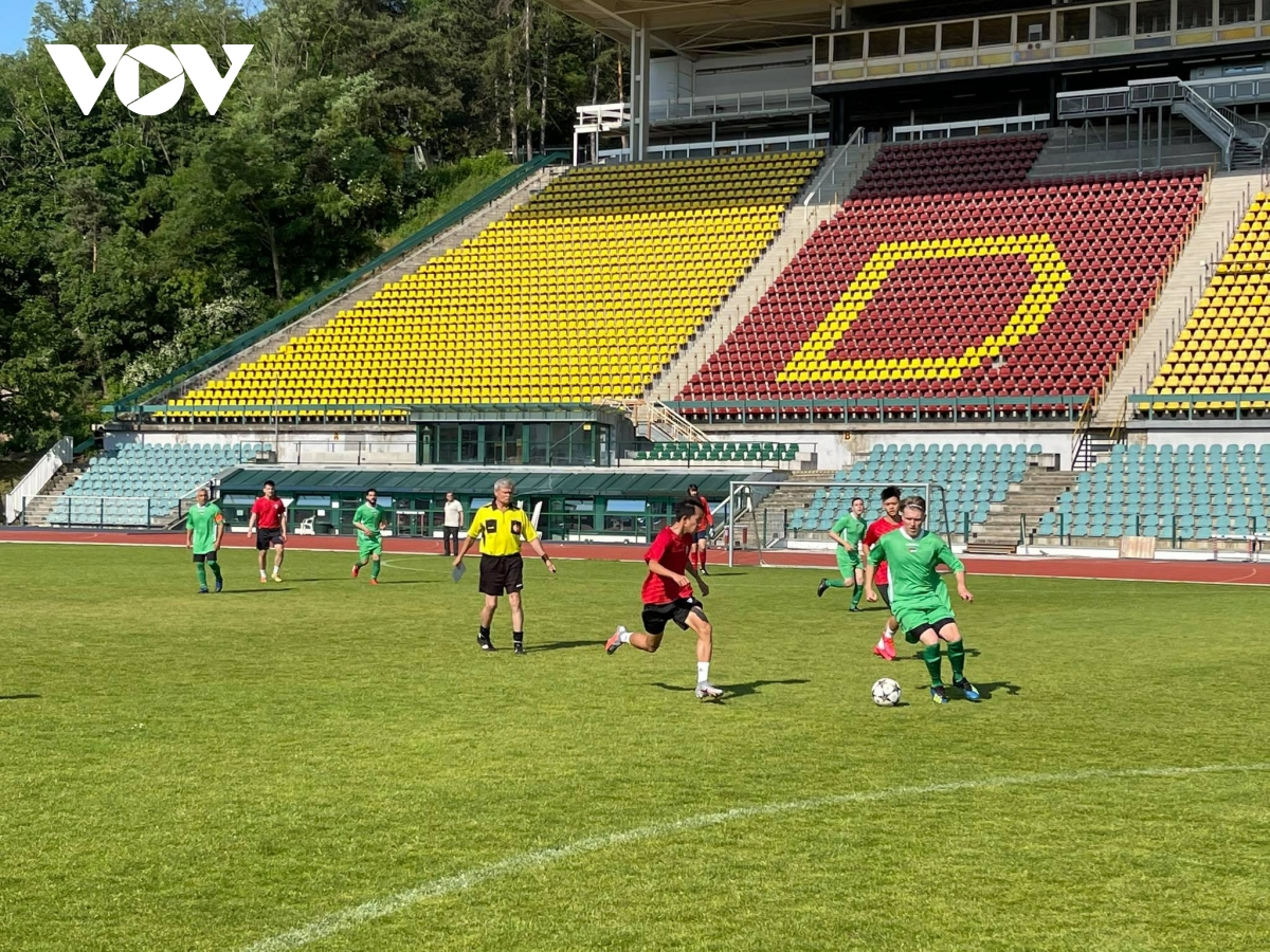 Significant Czech Senate’s football tournament for expats including Vietnamese