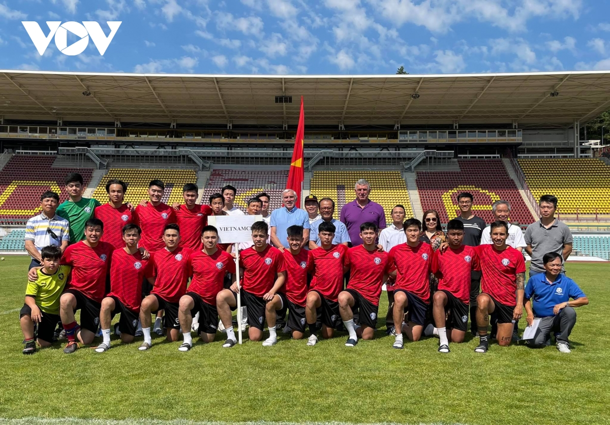 Significant Czech Senate’s football tournament for expats including Vietnamese