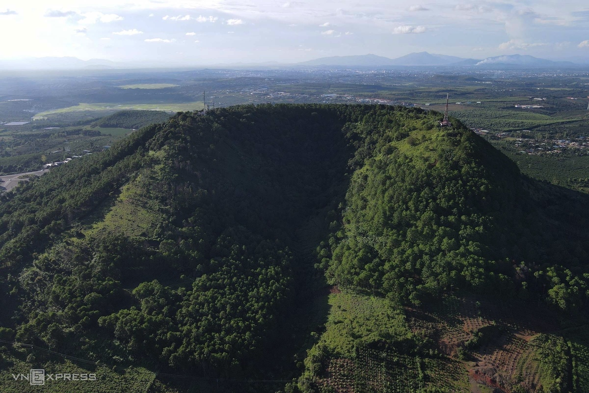 Gia Lai: where beautiful volcanoes abound