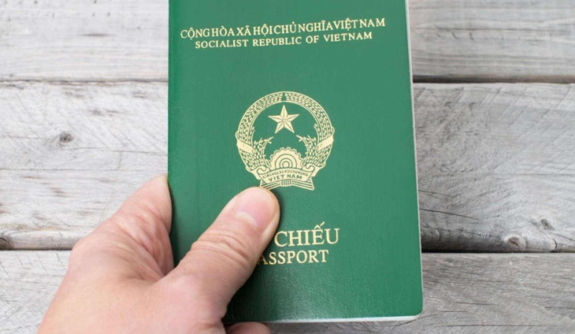 Vietnamese passport moves up in global power ranking