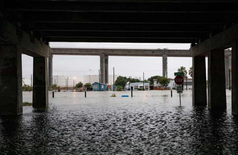 us and canada weather forecast july 27 hurricane hanna weakens to tropical depression after making landfall in southern texas