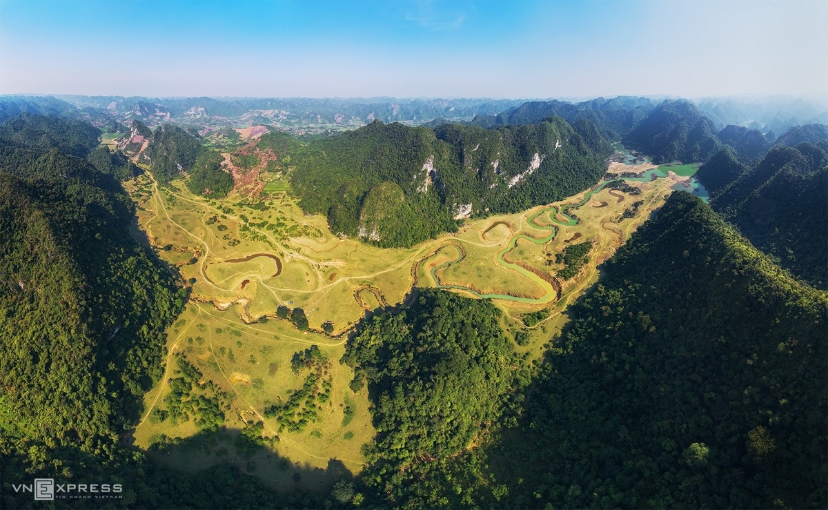Huu Lien: The convergence of green grasslands, ideal getaway from summer