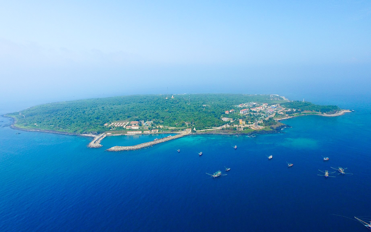 Con Co Island, a historical witness and magnificent beauty amid Bien Dong Sea