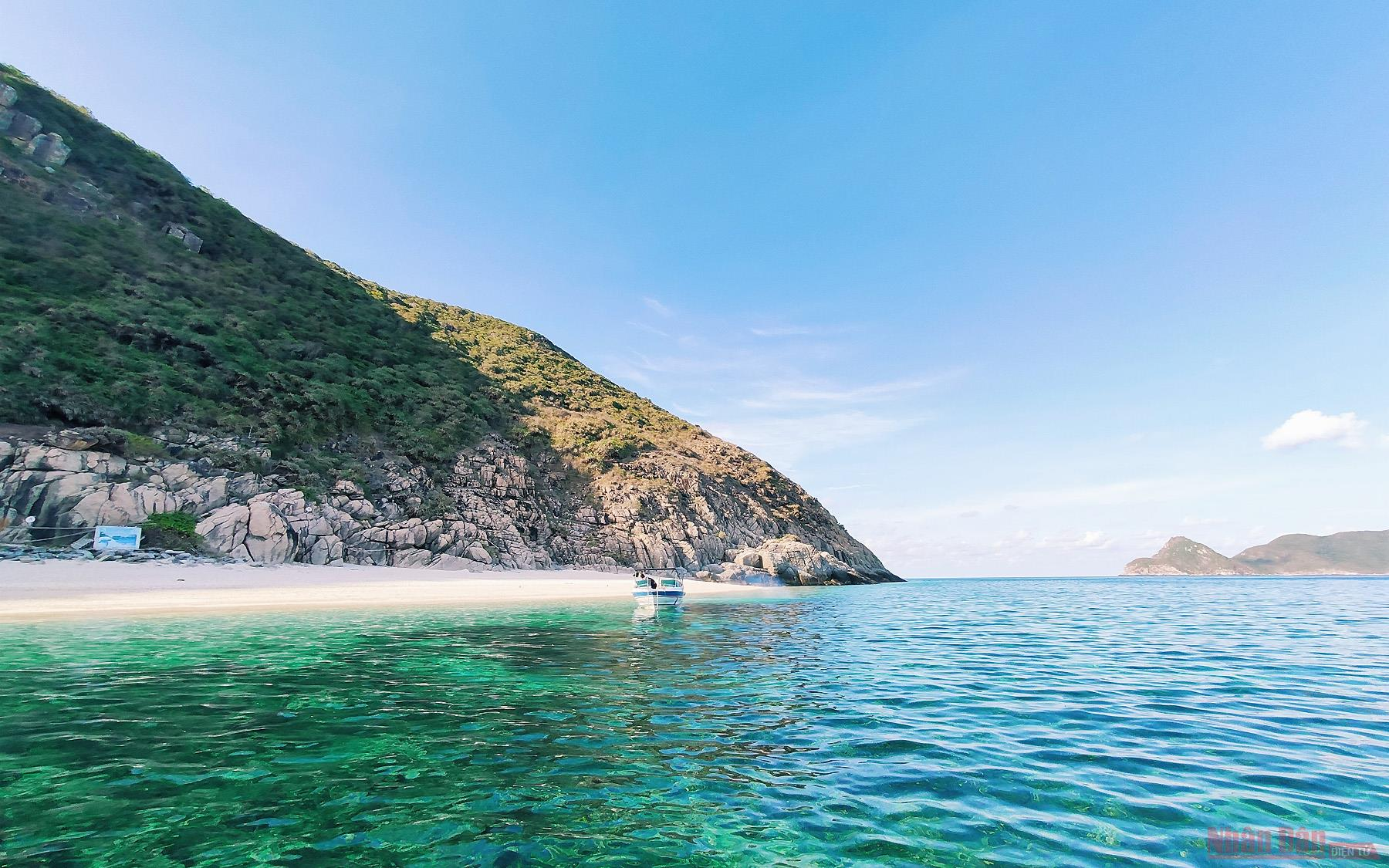 con dao a secluded paradise boasting peaceful allure