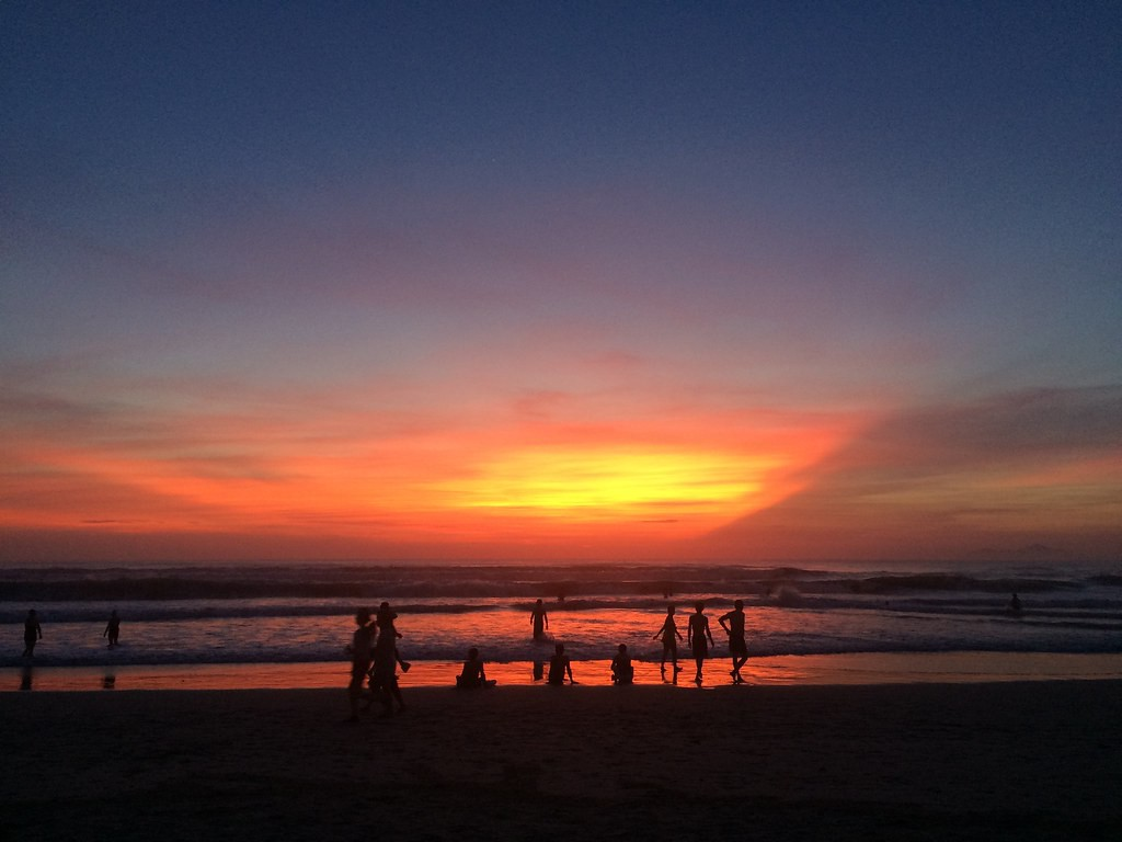 spellbinding sunset in da nang under the lens of a foreign photographer