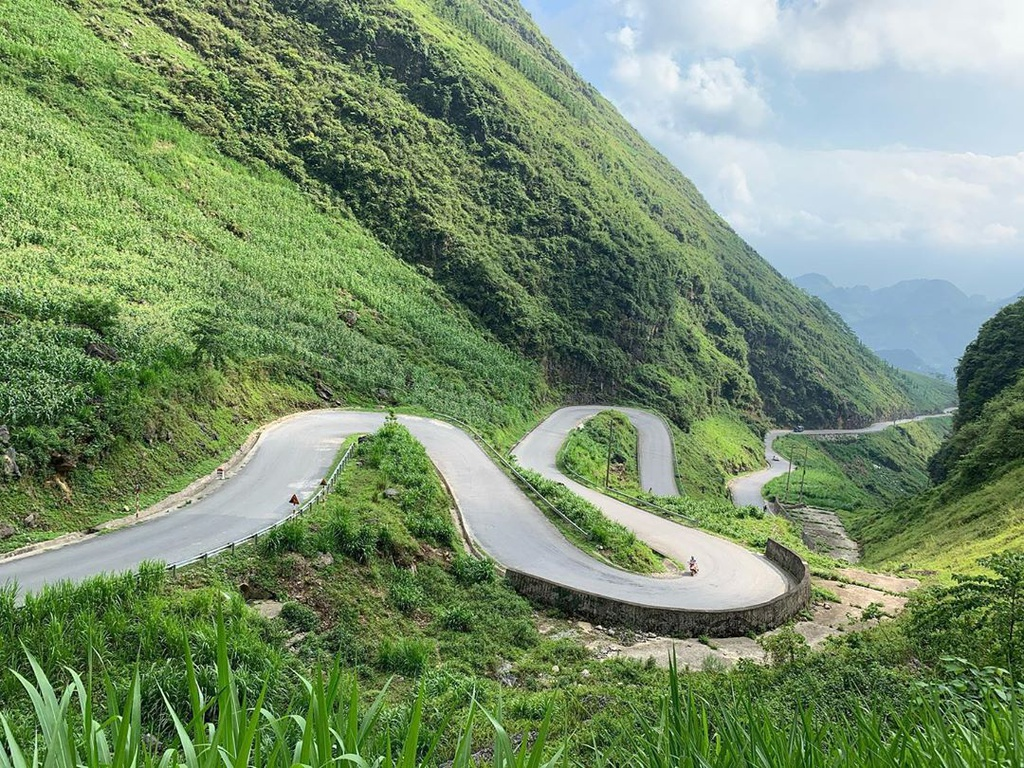 Top breath-taking curves in Vietnam