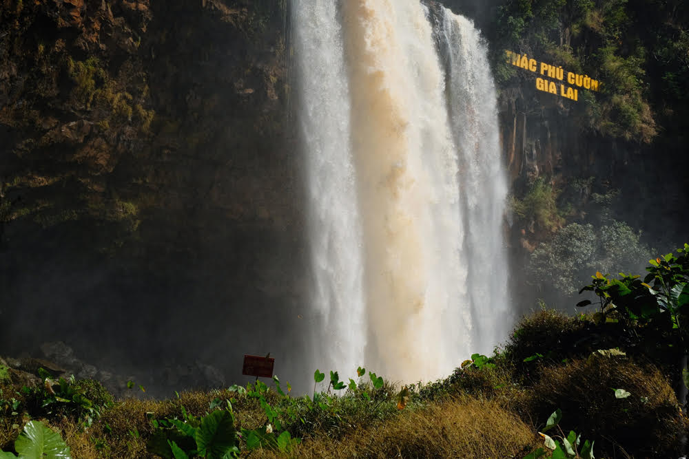 phu cuong waterfall a silk strip of central highlands