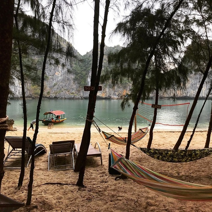 Uncharted Island with one shoal, two coastlines in northern Vietnam