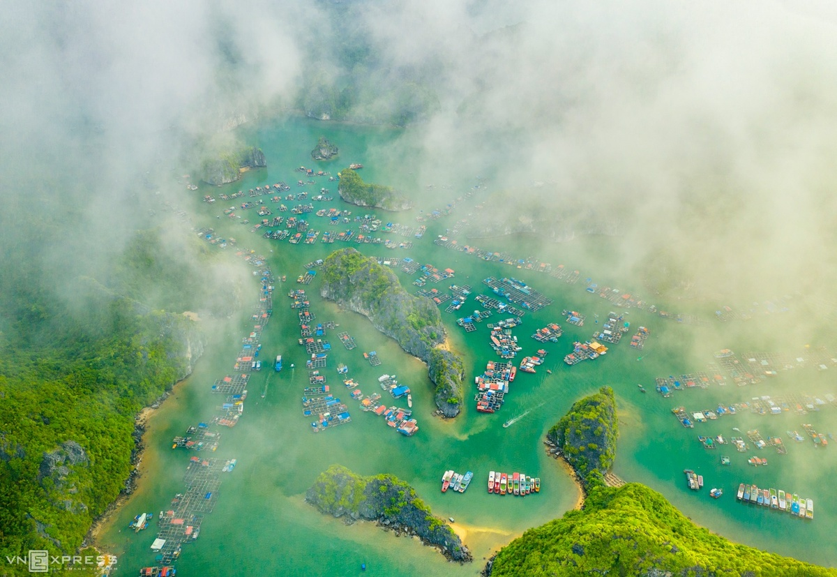 Paradisiacal beauty of Lan Ha Bay from bird-eye view