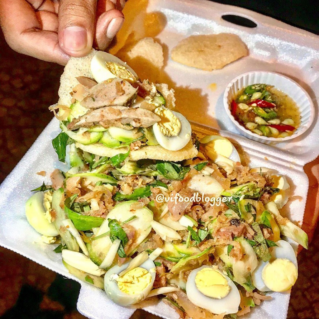 mouth watering street foods that worth a try in vietnams metropolis