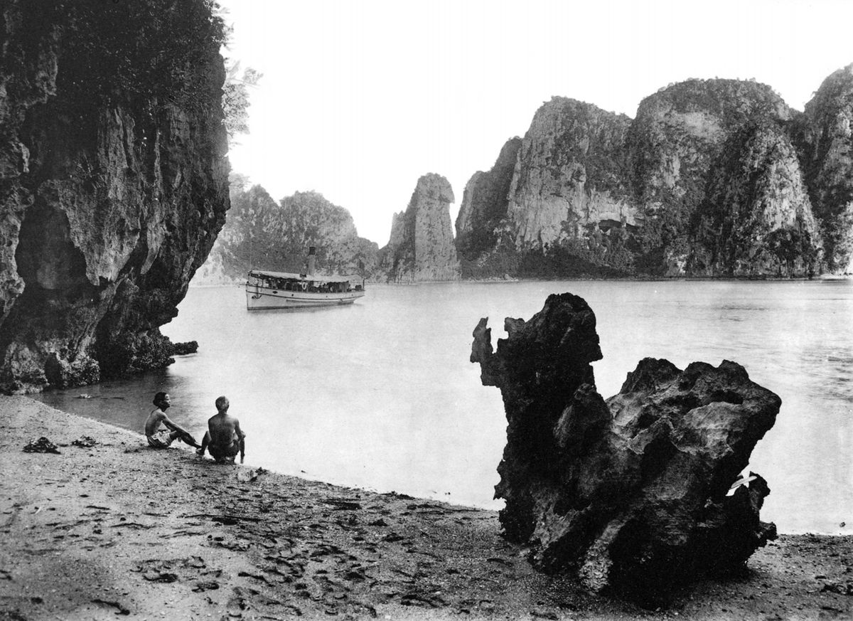 Tourist attractions in Vietnam 100 years ago through French photographer’s lens