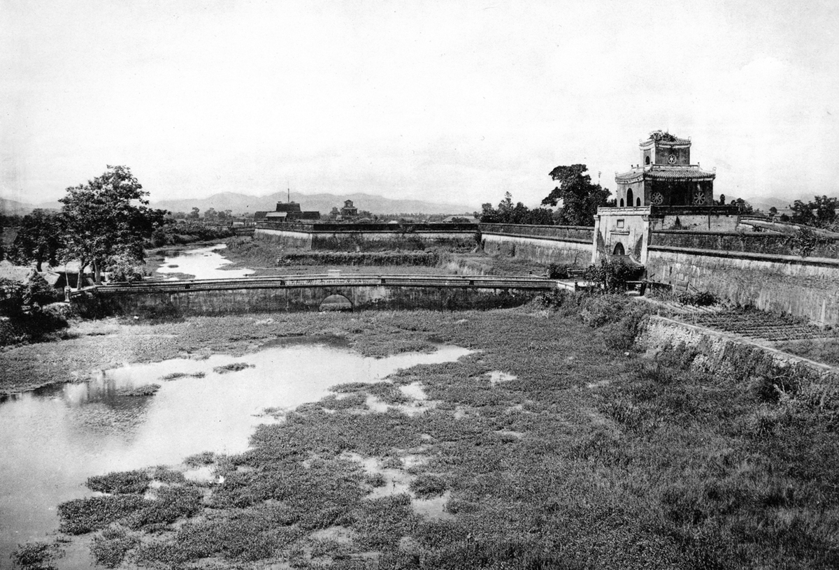 Tourist attractions in Vietnam 100 years ago through French photographer’s lens