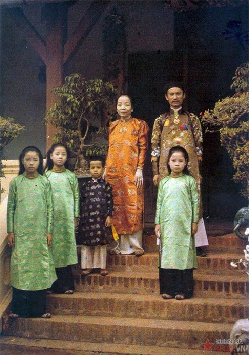 Invaluable color photos of Vietnamese life 100 years ago