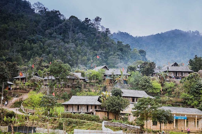 exploring valley of clouds in northern vietnam