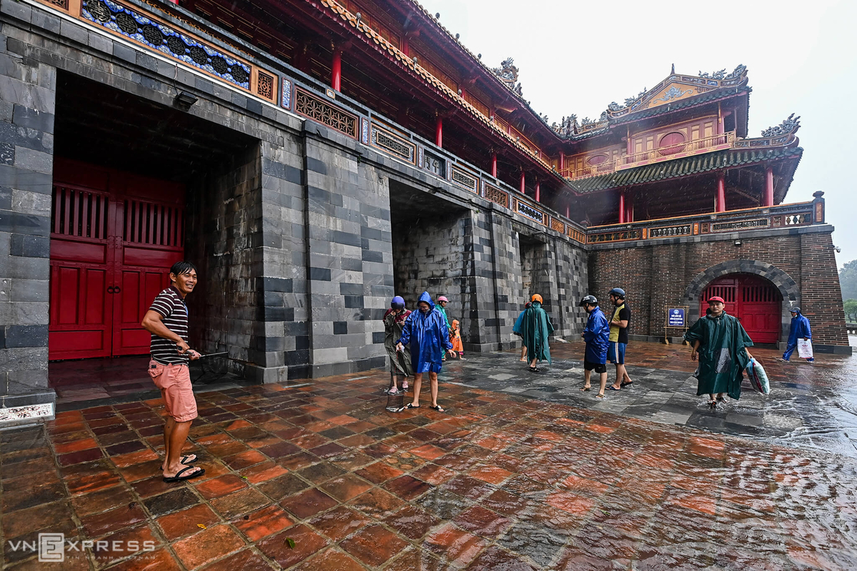 Hue Imperial City submerged by floodwaters