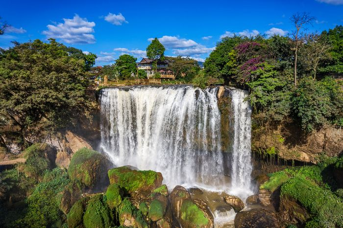 Conquering mysterious Elephant Waterfall in Central Highlands