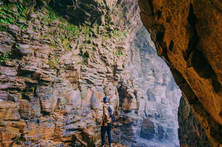 Conquering mysterious Elephant Waterfall in Central Highlands