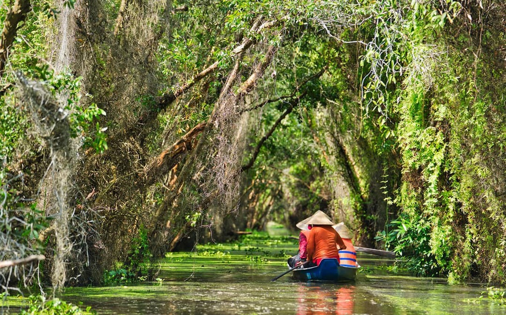 Exploring Western Vietnam in watery season