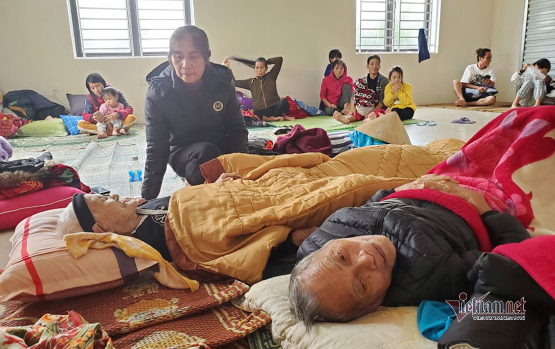 Fridges turned into lifeboats during record flooding in central Vietnam